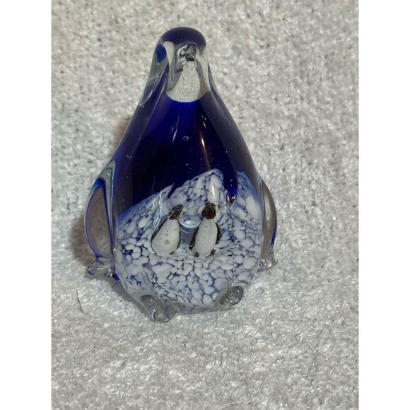 Glass Handcrafted Penguins Paperweight 1990’s - Picture 3 of 6